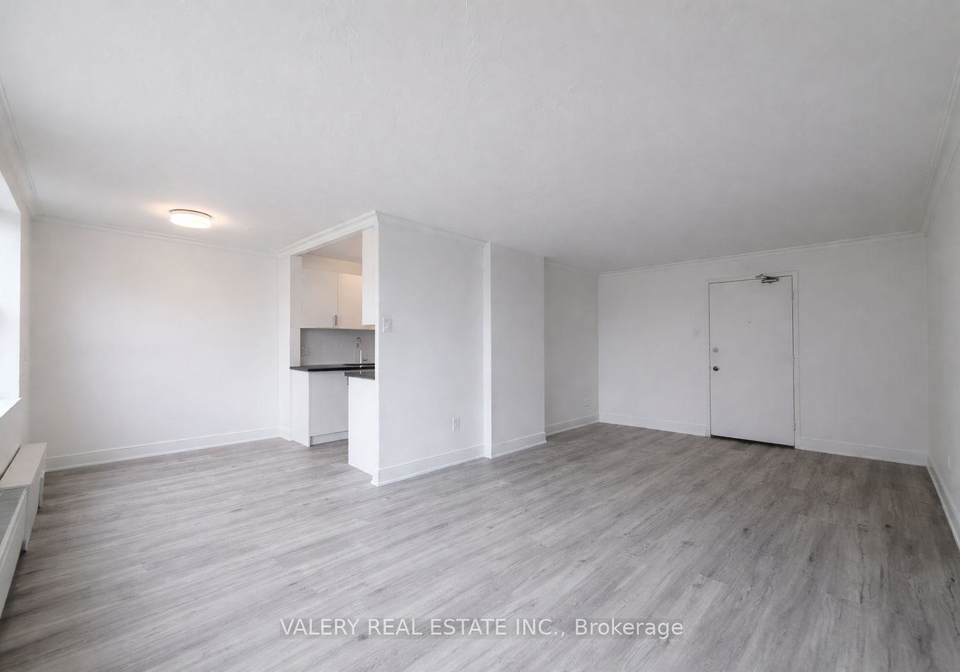111-cosburn-avenue-east-york-ontario-e12893062