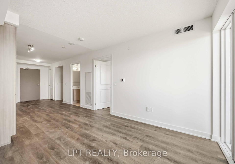 1010-sandy-beach-road-pickering-ontario-e12893730