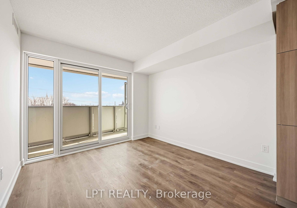 1010-sandy-beach-road-pickering-ontario-e12893730