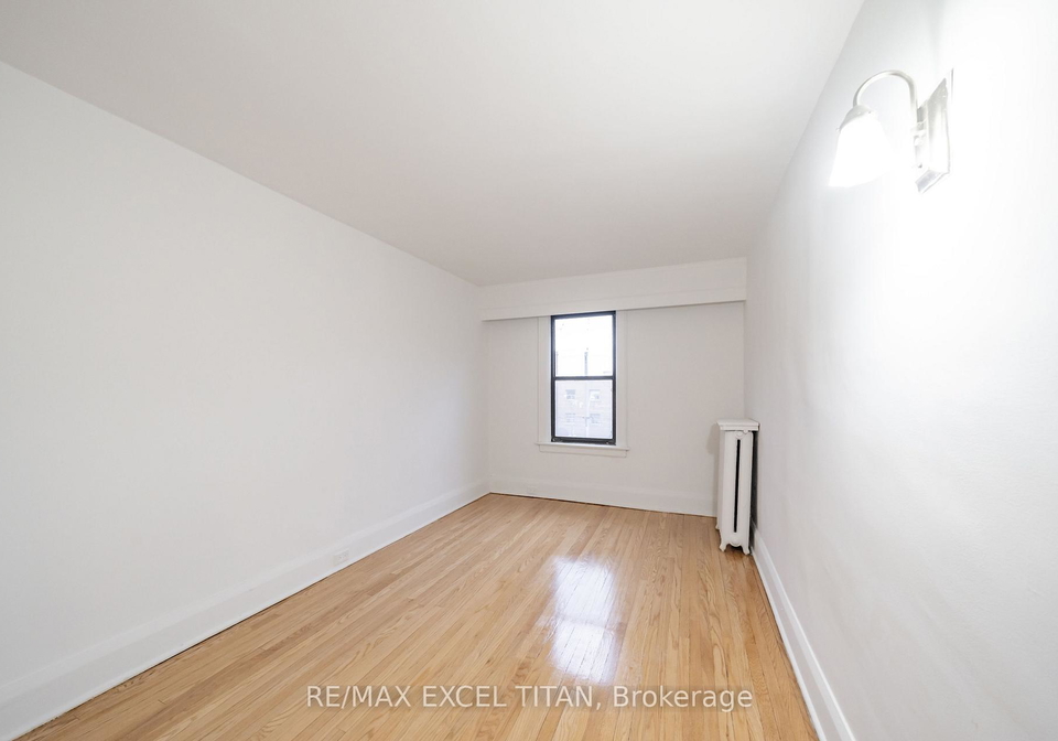 4-kingston-road-toronto-ontario-e12893784