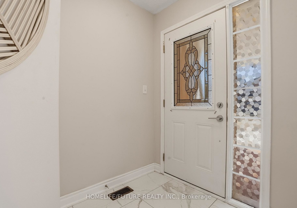 42-panda-square-scarborough-ontario-e12893892