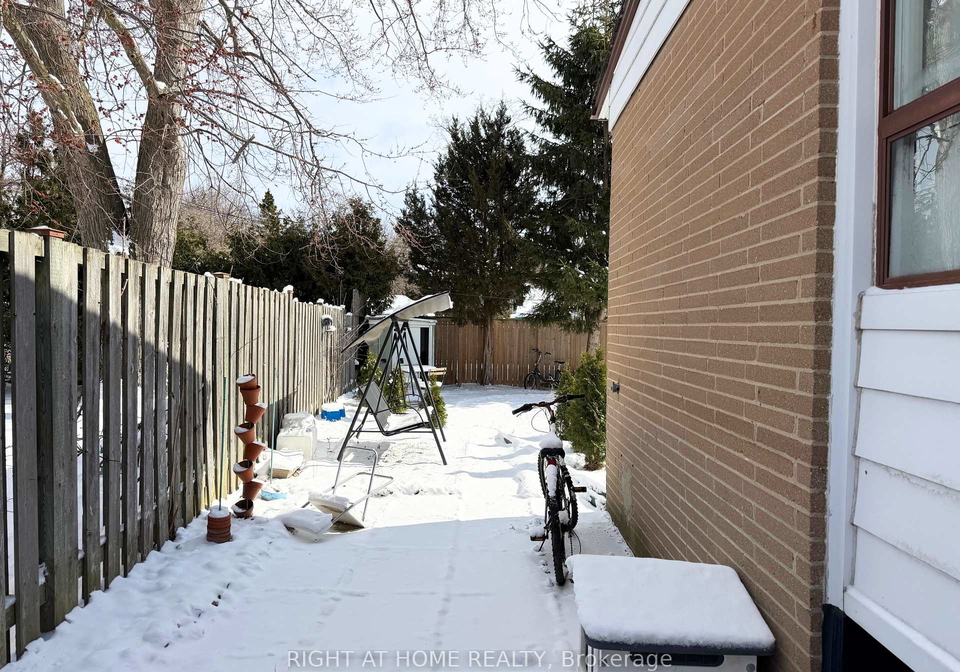 52-bonnechere-crescent-scarborough-ontario-e12894480