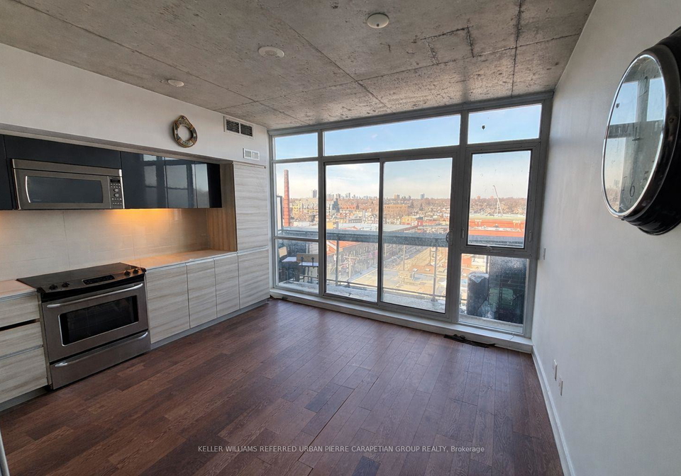 1190-dundas-street-toronto-ontario-e12895628
