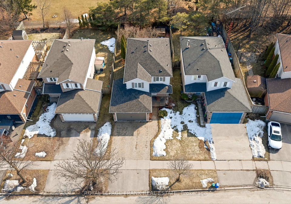 15-maxwell-court-clarington-ontario-e12896094