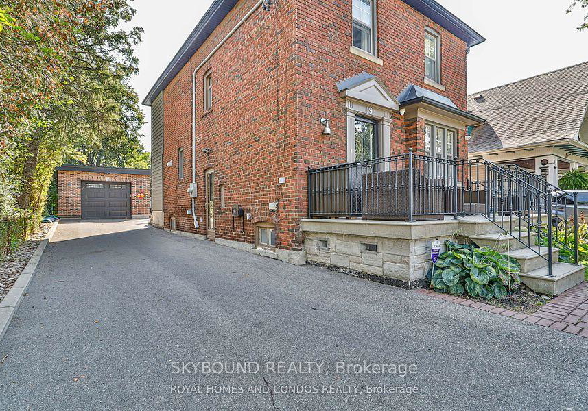 19-midburn-avenue-east-york-ontario-e12896100