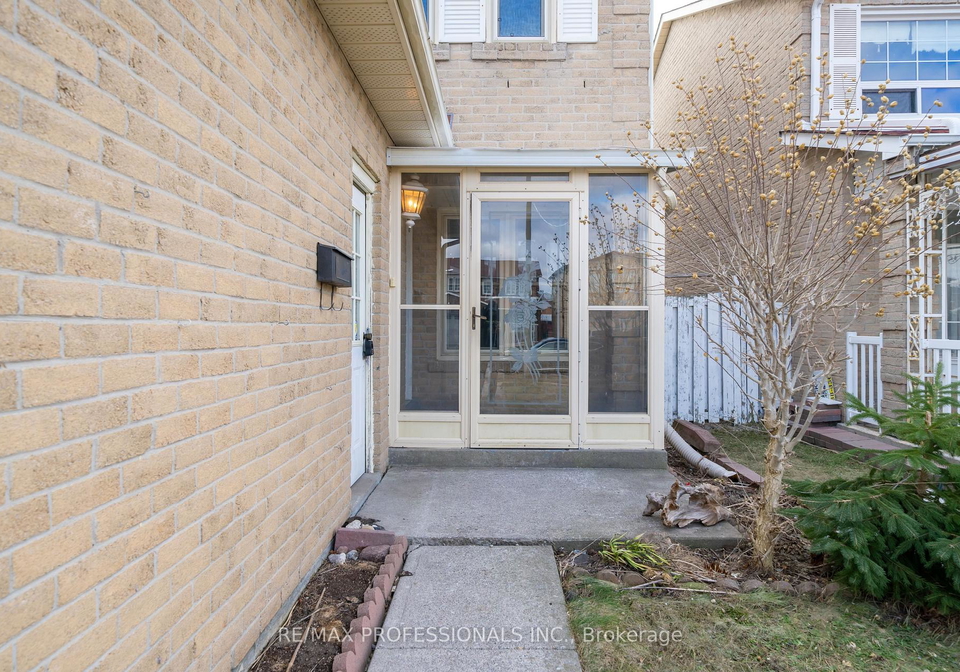 23-jacob-fisher-drive-scarborough-ontario-e12896374