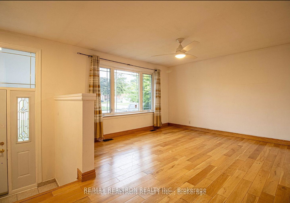 102-castle-hill-drive-scarborough-ontario-e12896386