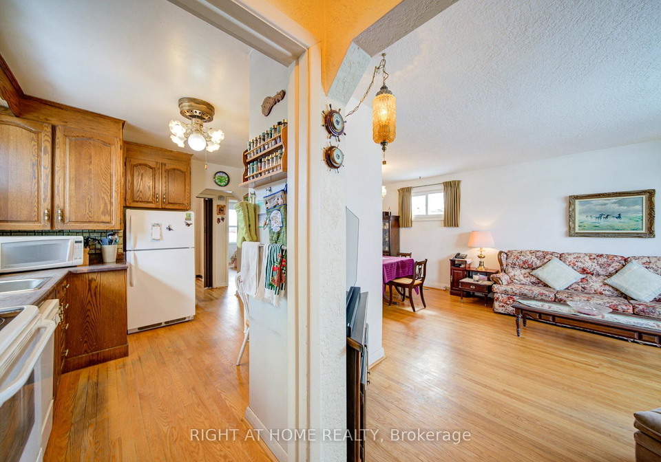 25-strode-drive-scarborough-ontario-e12896994