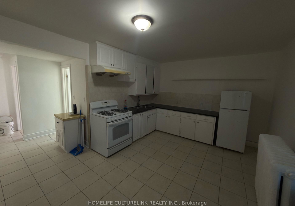 158-danforth-avenue-east-york-ontario-e12897362