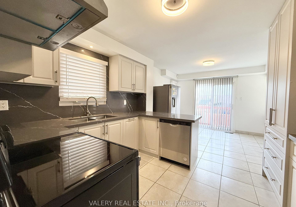 94-reed-drive-ajax-ontario-e12897422
