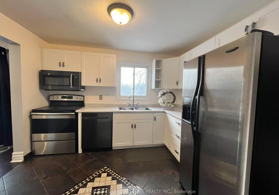 516-alder-court-pickering-ontario-e12897458