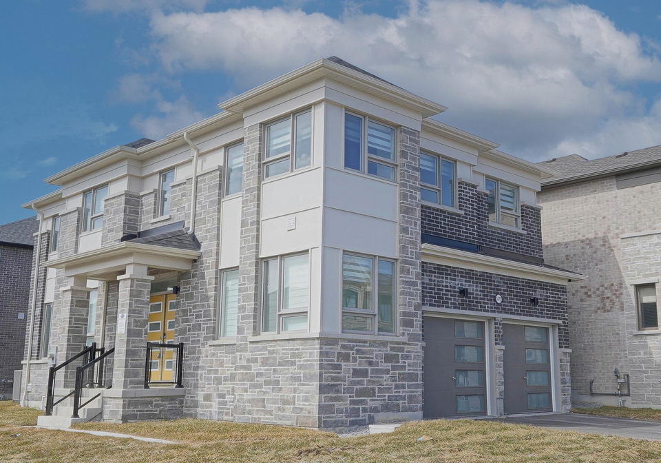 1475-mockingbird-square-pickering-ontario-e12898062