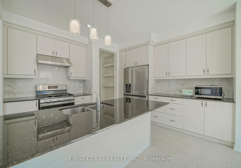 1475-mockingbird-square-pickering-ontario-e12898062