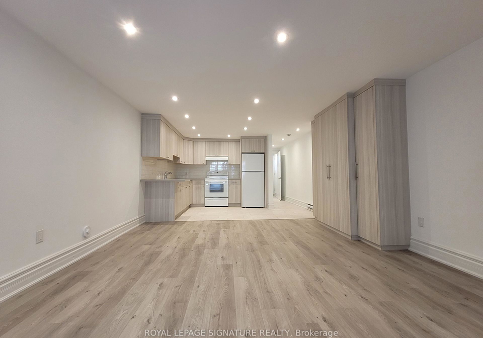 18-coxwell-avenue-toronto-ontario-e12898484