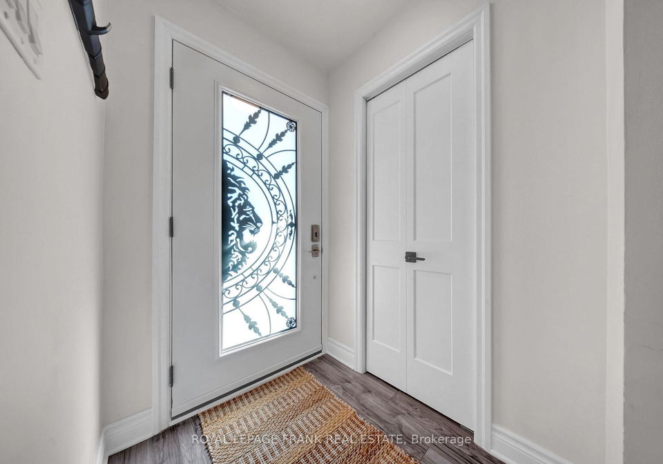 303-sheffield-court-oshawa-ontario-e12898712