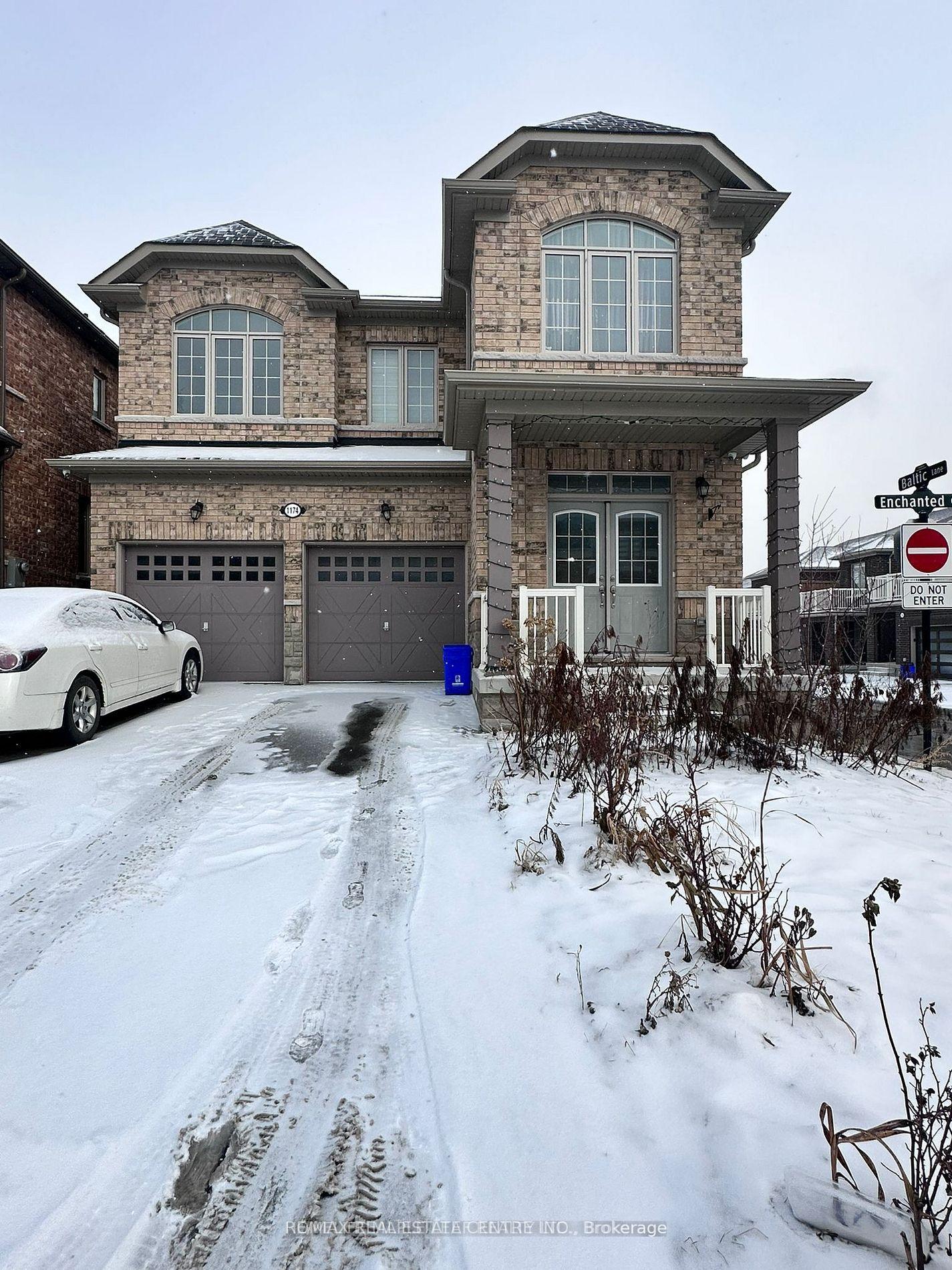 1174-enchanted-crescent-pickering-ontario-e12899690