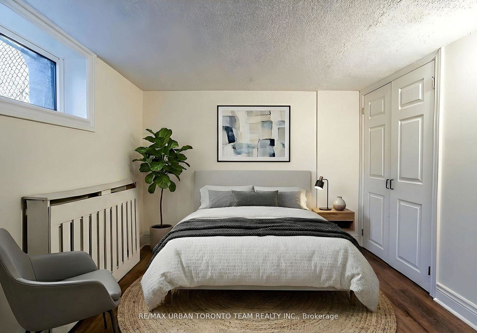 1277-broadview-avenue-east-york-ontario-e12899834
