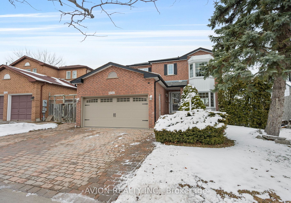 1608-dellbrook-avenue-pickering-ontario-e12902188