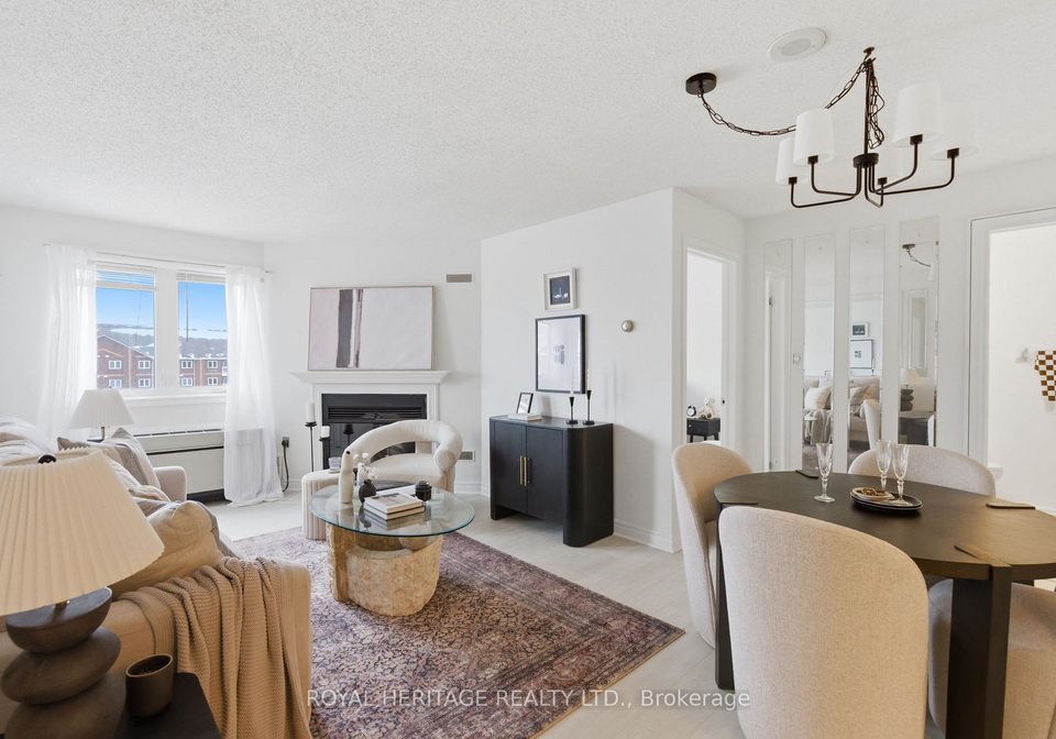 195-w-lake-driveway-w-ajax-ontario-e12902378