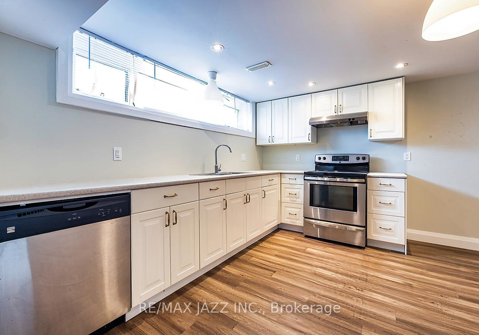 708-newman-crescent-whitby-ontario-e12904744