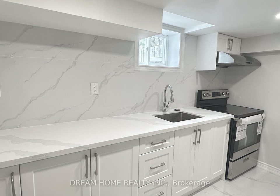 6-clementine-square-scarborough-ontario-e12905434