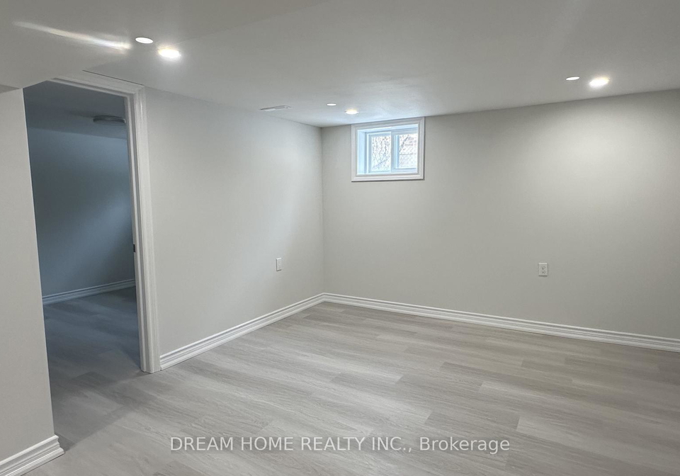 6-clementine-square-scarborough-ontario-e12905434