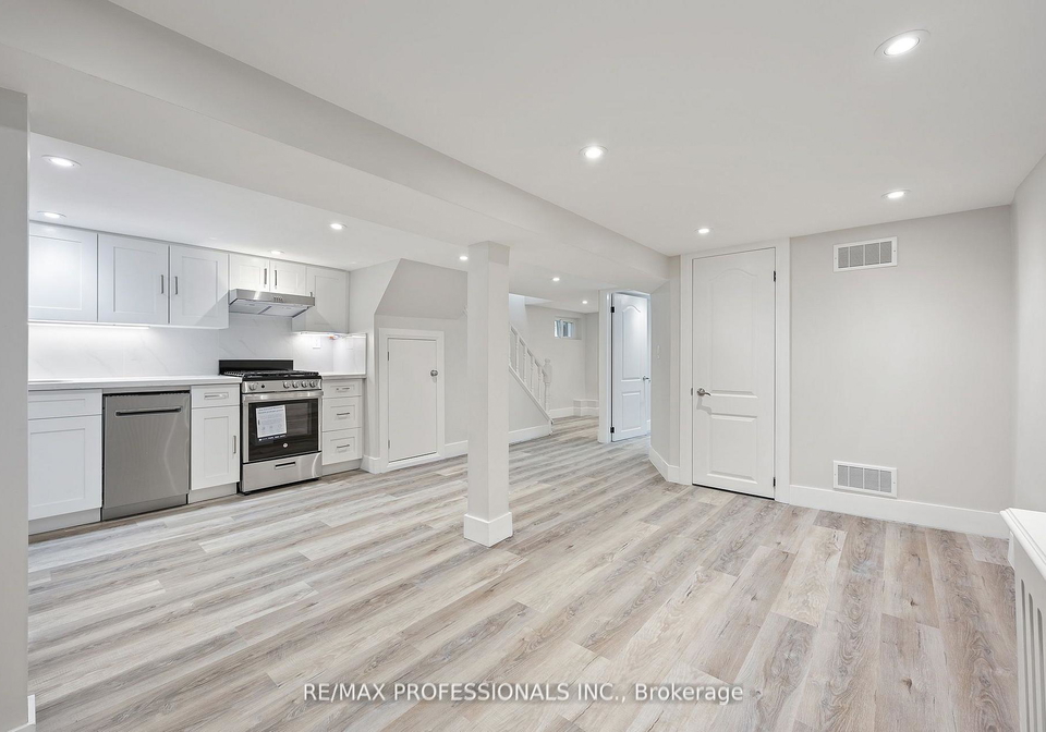 470-donlands-avenue-east-york-ontario-e12906096