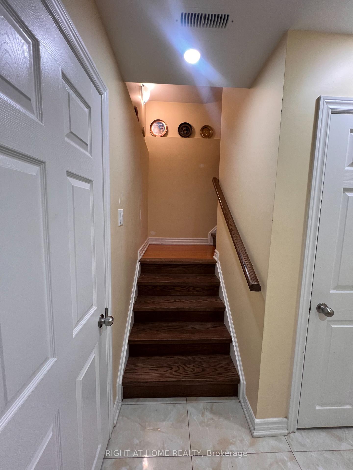 17-asterfield-drive-e-scarborough-ontario-e12907032