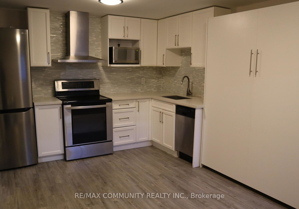 1061-rowntree-crescent-pickering-ontario-e12907546