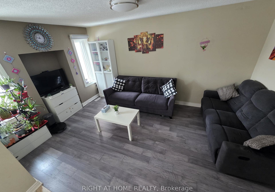 12-whitewater-street-whitby-ontario-e12907830