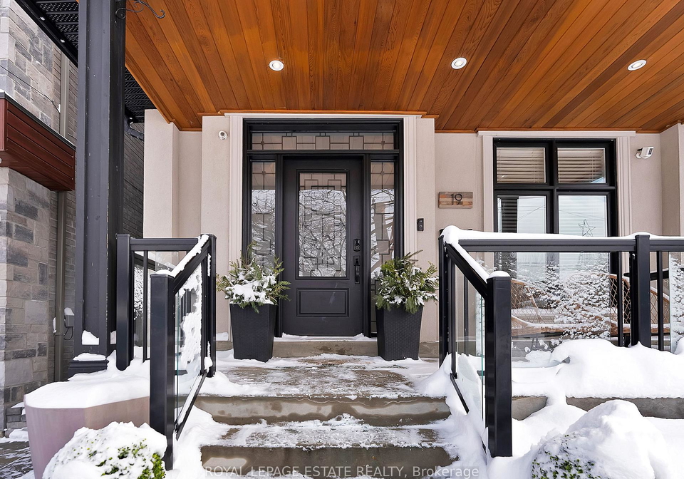 19-red-deer-avenue-scarborough-ontario-e12908674
