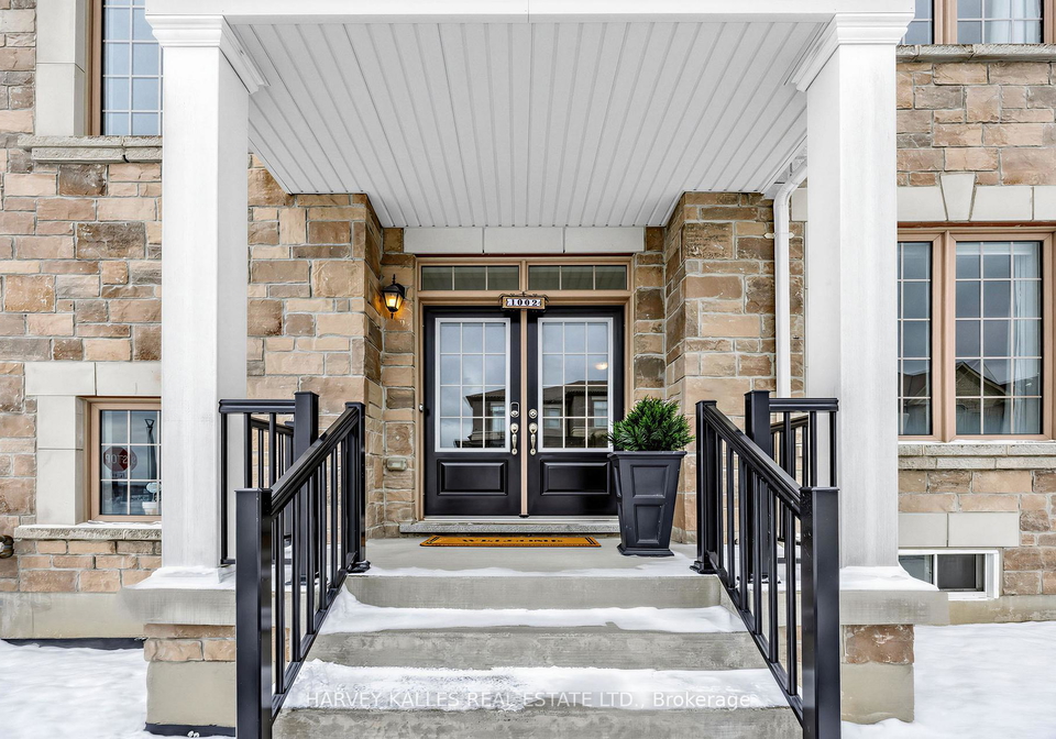 1002-kingpeak-crescent-pickering-ontario-e12910342