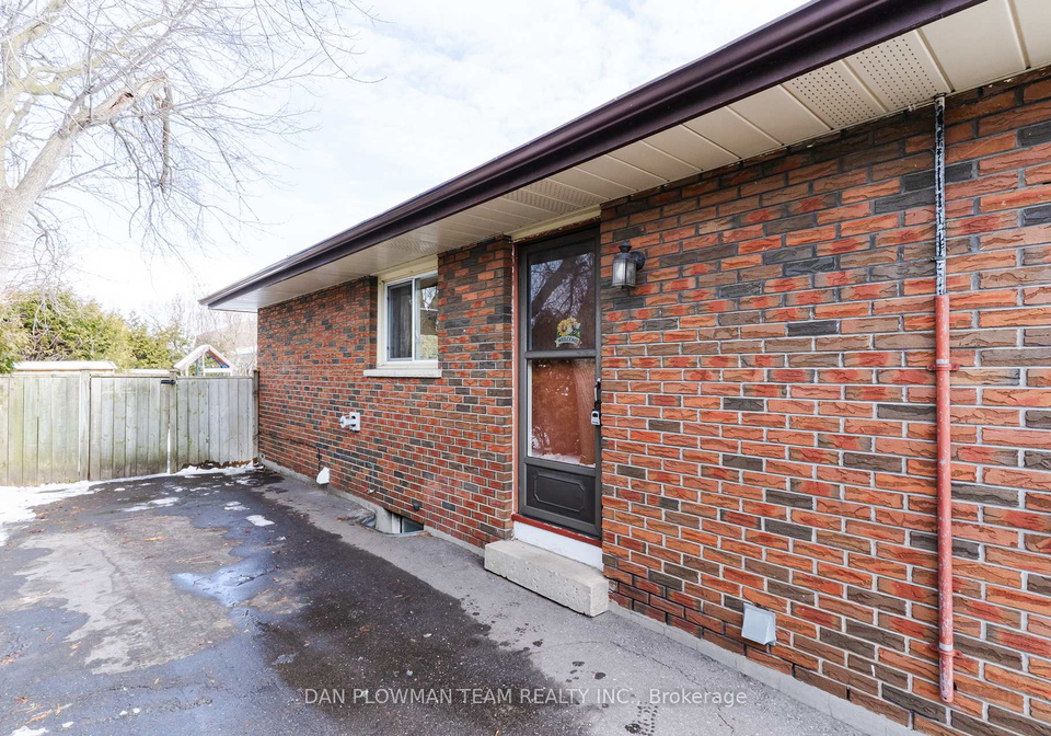 742-chesterton-avenue-oshawa-ontario-e12910562