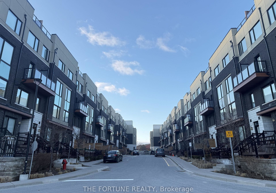 1555-kingston-road-pickering-ontario-e12910690