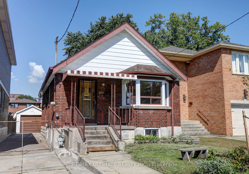 234-floyd-avenue-east-york-ontario-e12910792