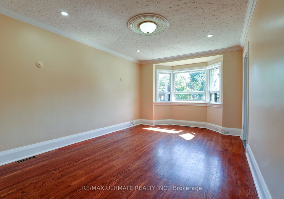 234-floyd-avenue-east-york-ontario-e12910792