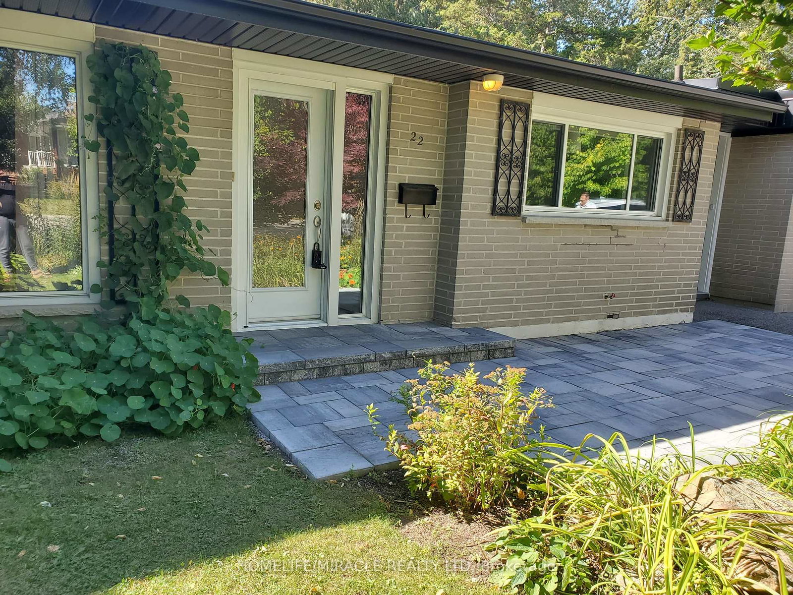 22-duffin-street-ajax-ontario-e12912008