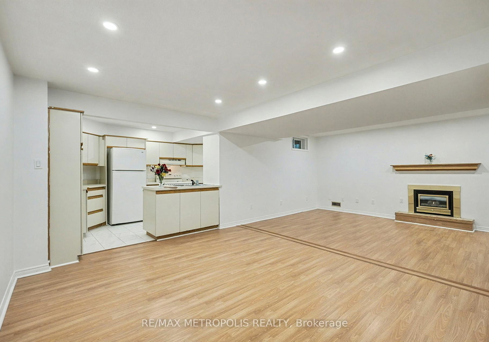1105-petunia-place-pickering-ontario-e12912250