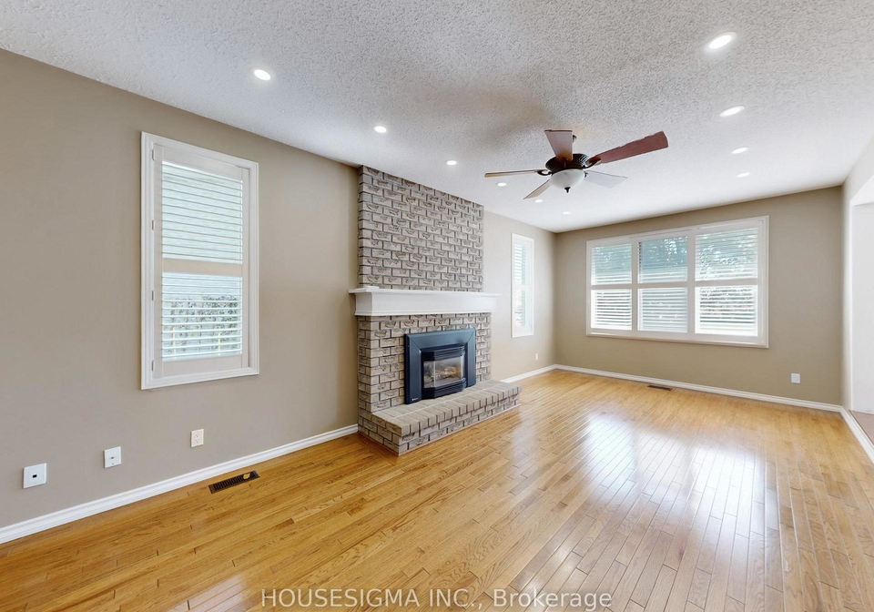 952-peggoty-circle-oshawa-ontario-e12912296