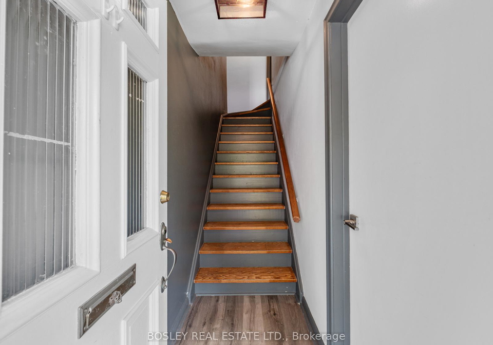 9-love-crescent-toronto-ontario-e12915464