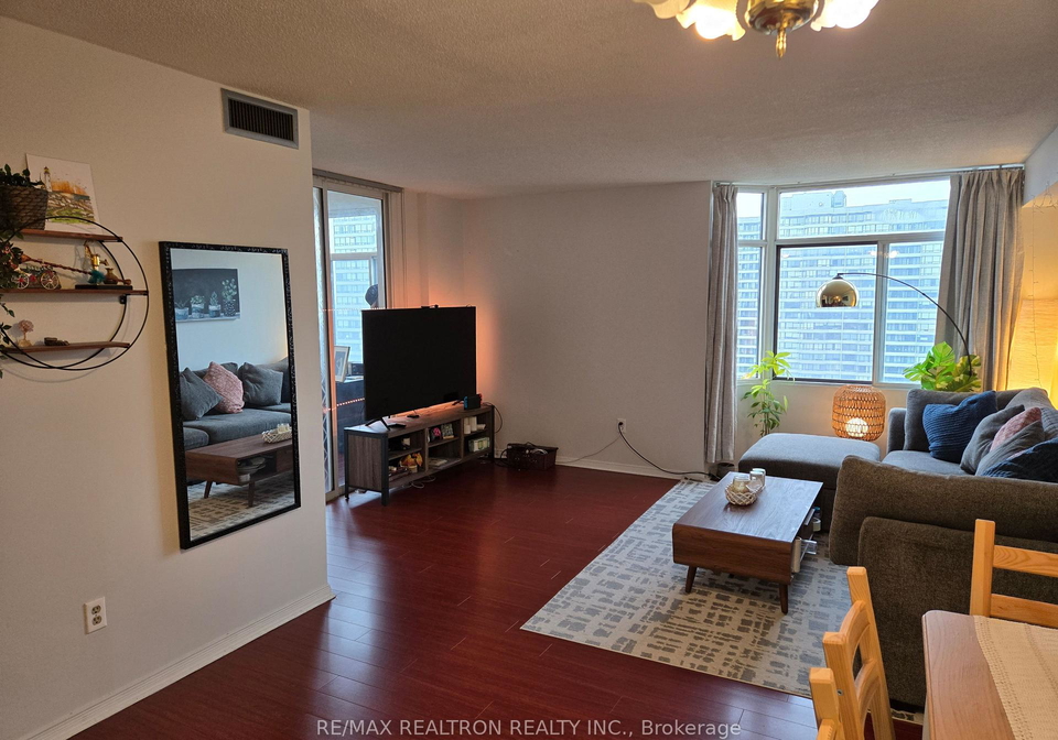 88-alton-towers-circle-scarborough-ontario-e12915570