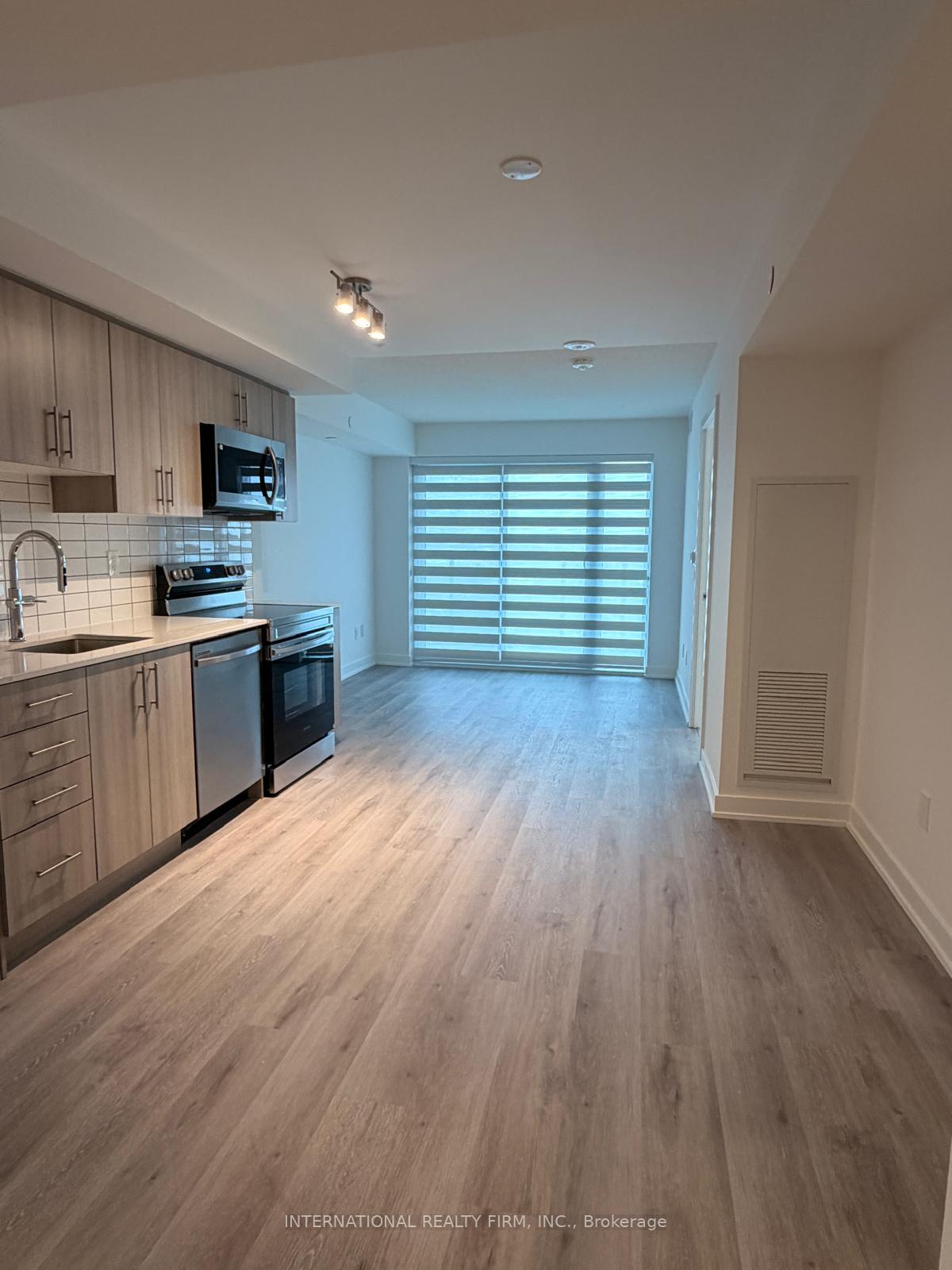 1010-sandy-beach-road-pickering-ontario-e12916414