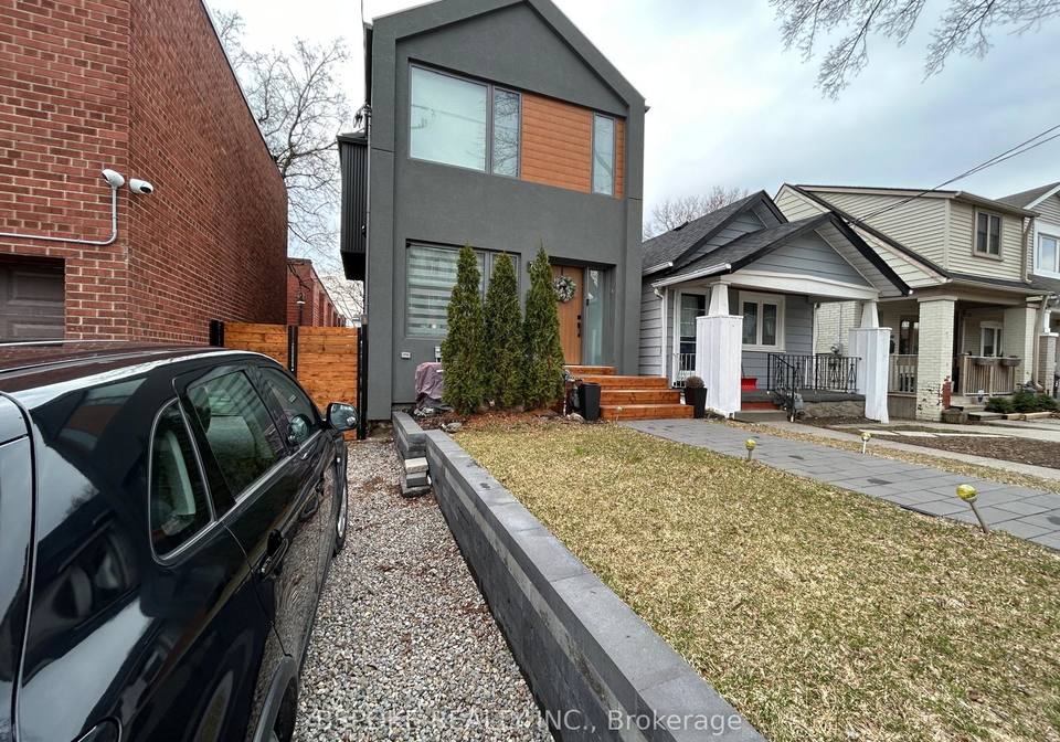 707-mortimer-avenue-east-york-ontario-e12916650