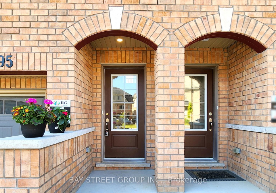 2695-magdalen-path-oshawa-ontario-e12917014