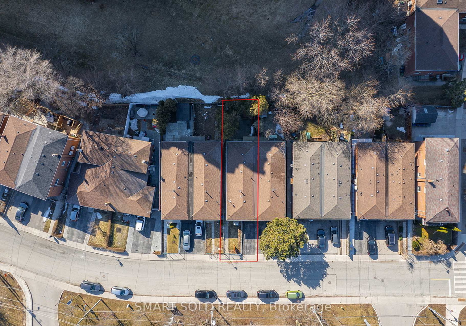 59-chapman-avenue-east-york-ontario-e12917664