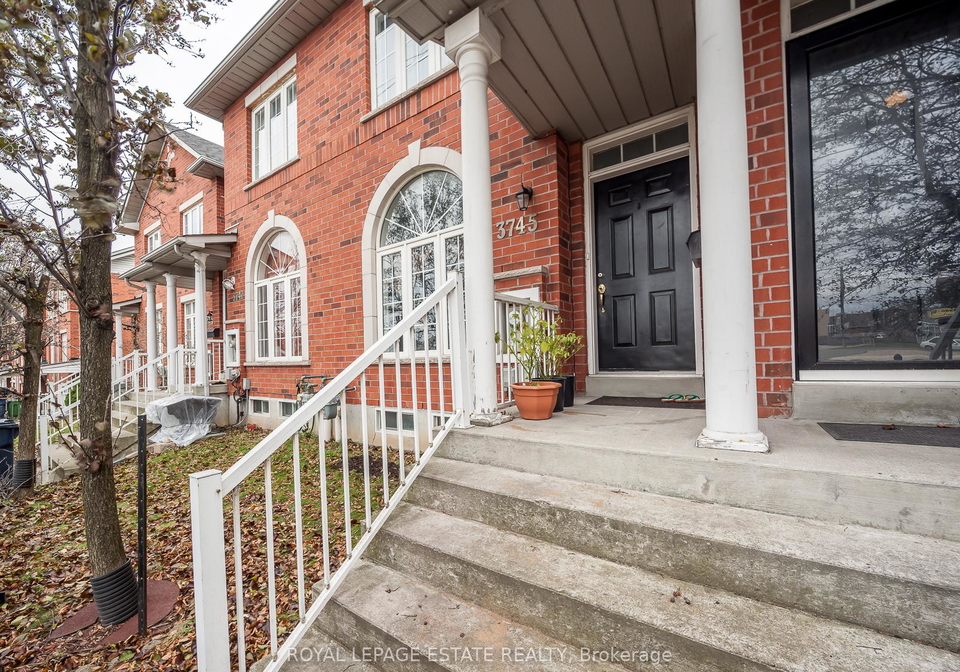 3745-kingston-road-scarborough-ontario-e12917704