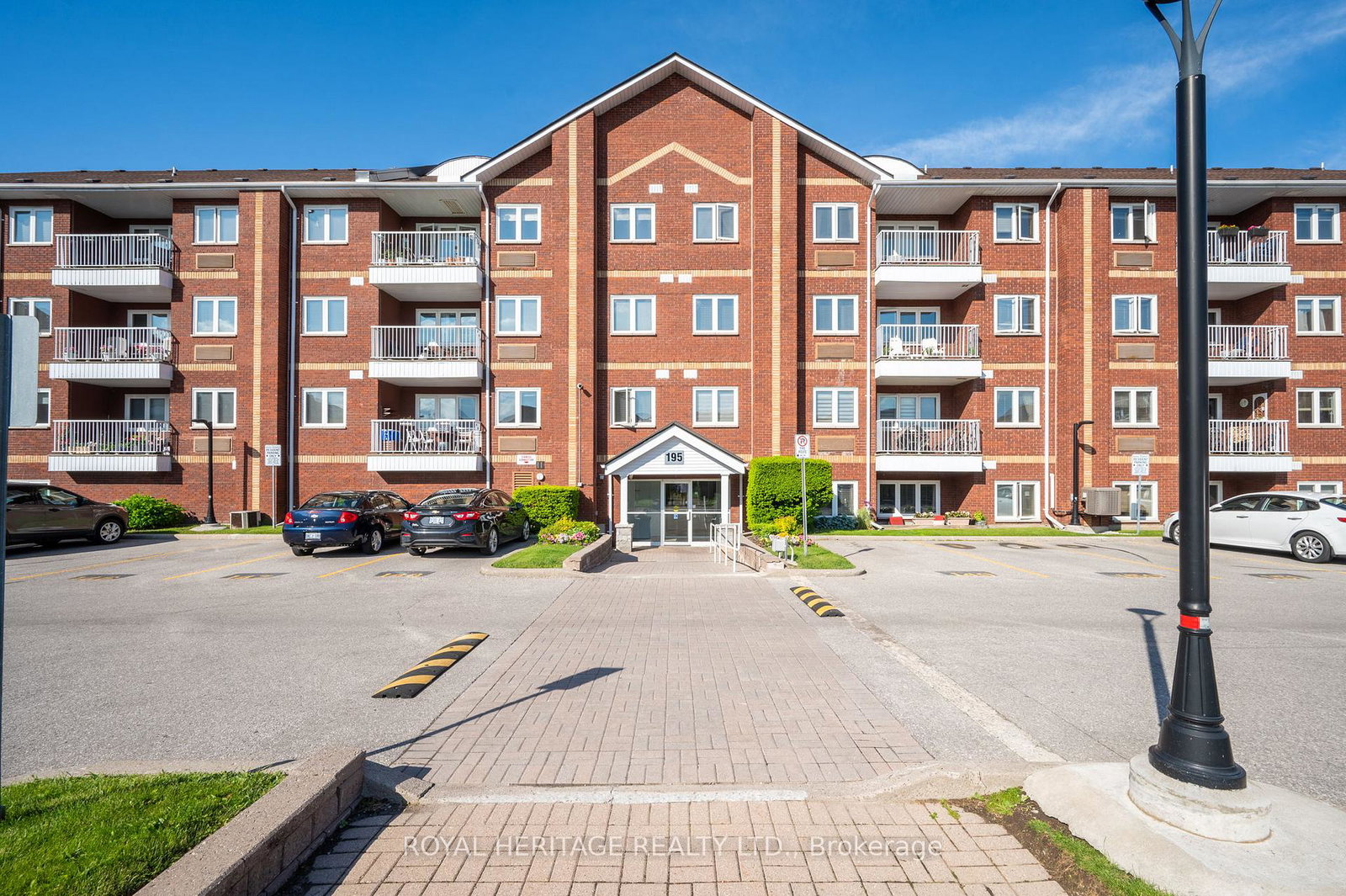 195-lake-driveway-w-ajax-ontario-e12917924