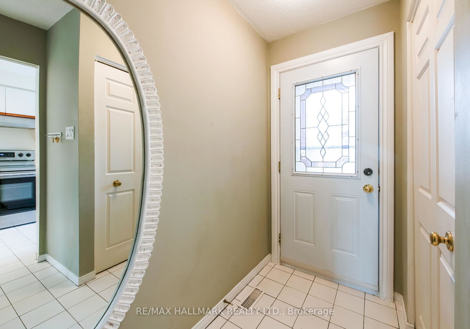 6-empire-avenue-toronto-ontario-e12918024