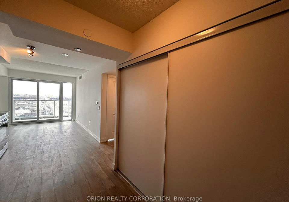 1010-sandy-beach-road-pickering-ontario-e12922886