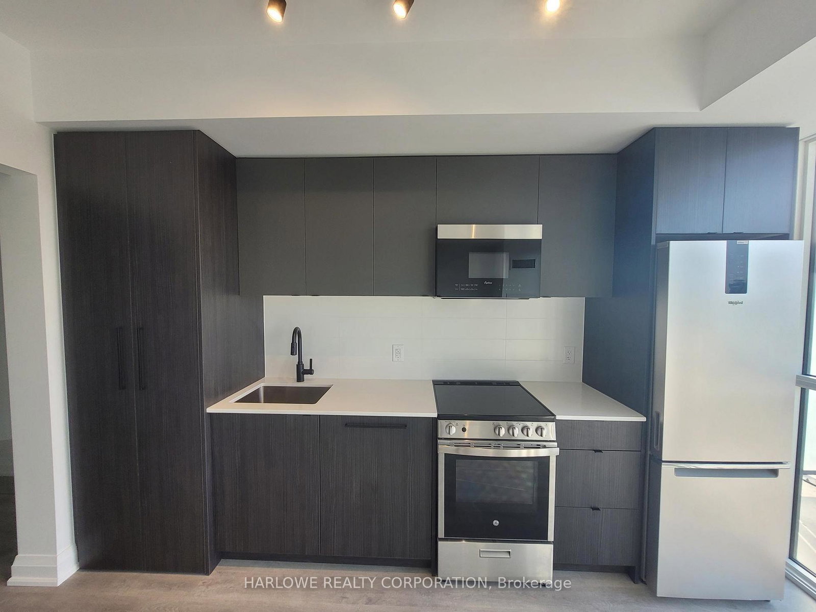 2369-danforth-avenue-toronto-ontario-e12923504